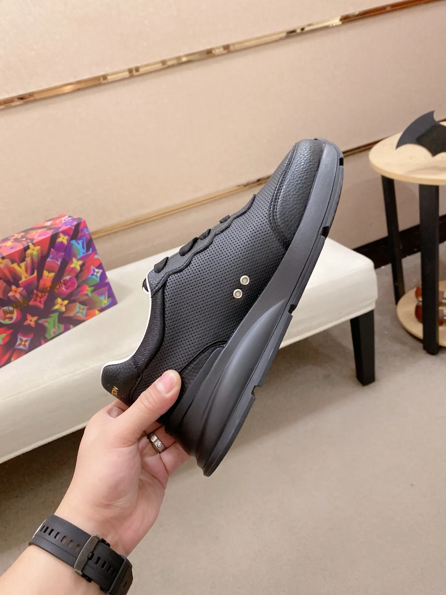 Men's shoes: 442💰🎉🎉LV~Louis Vuitton trendy men's shoes, new shipments, latest matching, the same style as the official website, super high quality, hot sales of the season [strong][strong][strong]Selected first-layer cowhide, comfortable sheepskin lining, original last, comfortable on the foot, wear-resistant rubber outsole, size: 38-44.